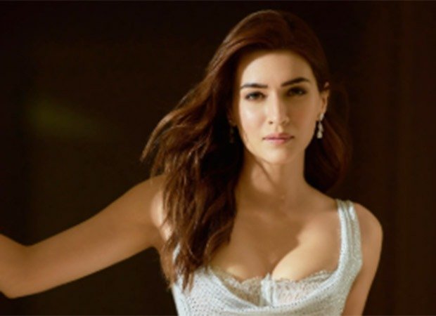 11 Years Of Heropanti: Kriti Sanon shares nostalgic behind-the-scenes glimpse of her Bollywood debut 11 : Bollywood News