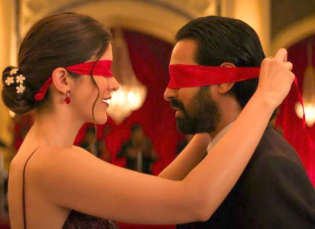 Shanaya Kapoor mesmerizes in soulful title track of Aankhon Ki Gustaakhiyan : Bollywood News