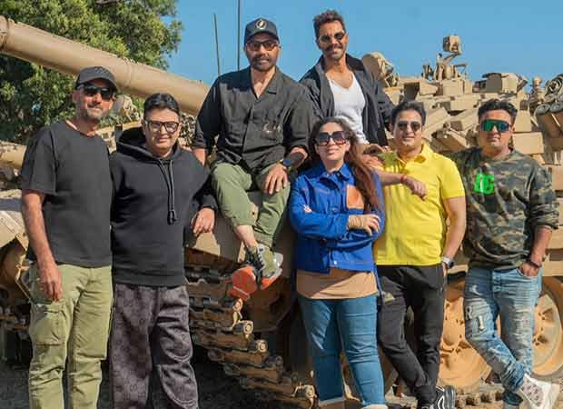 Border 2 producer Nidhi Dutta shares behind-the-scenes moments from sets during pregnancy 2 : Bollywood News